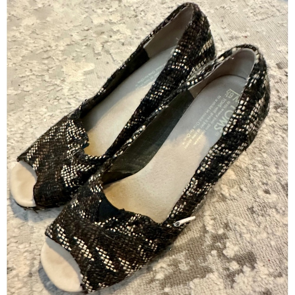 TOMS Womens Black White Woven Fabric Peep Toe Wedge Heels Size 6.5